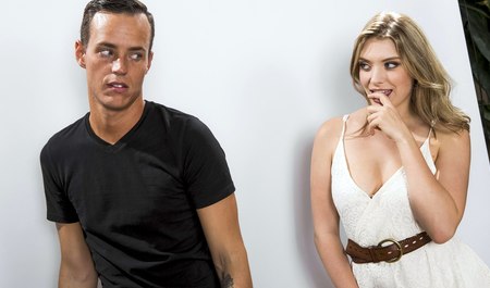 Пригласил девушку на фотосессию и отодрал в процессе съемок