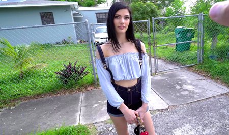 Пикапер прокатил подругу на маршрутке и трахнул раком в салоне