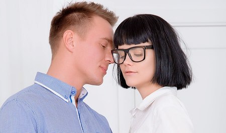 Питерский парень подвез девушку до дома и оттрахал по приглашению