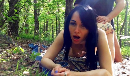 Заманил подругу в лес сбором гербария, а сам трахнул девушку с кремпаем