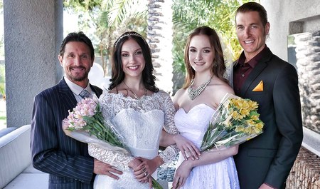 Отчимы готовят падчериц к сексу в групповой свадебной оргии перед замужеством