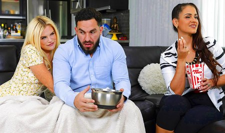 Сводные брат с сестрой лижутся и трахаются на досуге