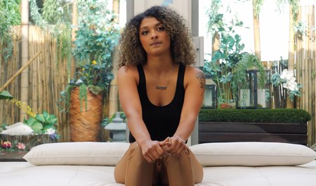 Пригласил кудрявую мулатку для секса на домашнем кастинге