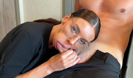 Если творя преподавательница твоя же любовница, то это не учеба, а малина