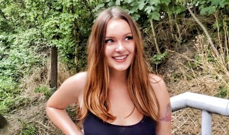 Познакомился с девушкой на улице, а сексом с ней занялся в гостинице