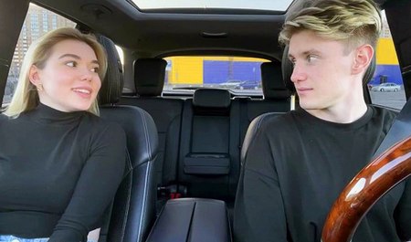 Русская девушка рассчиталась минетом за проезд на такси