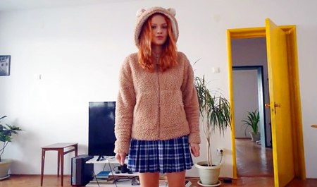 Сводная сестра навестила брата и напросилась на секс с ним