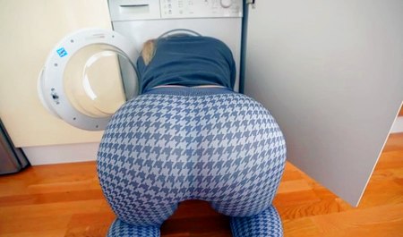 Помог сводной сестре с машинкой, а там ему с перепихоном