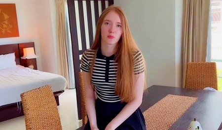 Девушка риэлтер делает минет туристу далеко не за красивые глаза