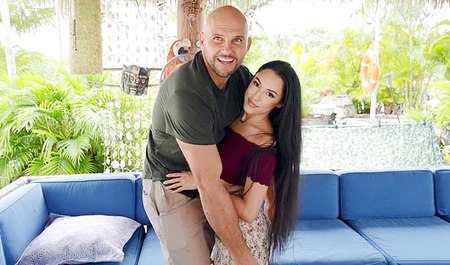 ДжиМэк познакомился с девушкой и присунул ей конец между ног...