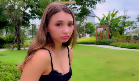 Отменили бронь русской туристке, но она нашла с кем переспать и потрахаться тоже