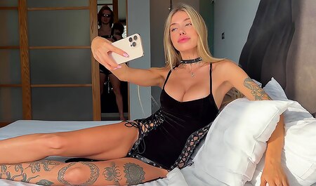 Муж посылает голодной жене факера с видеокамерой...